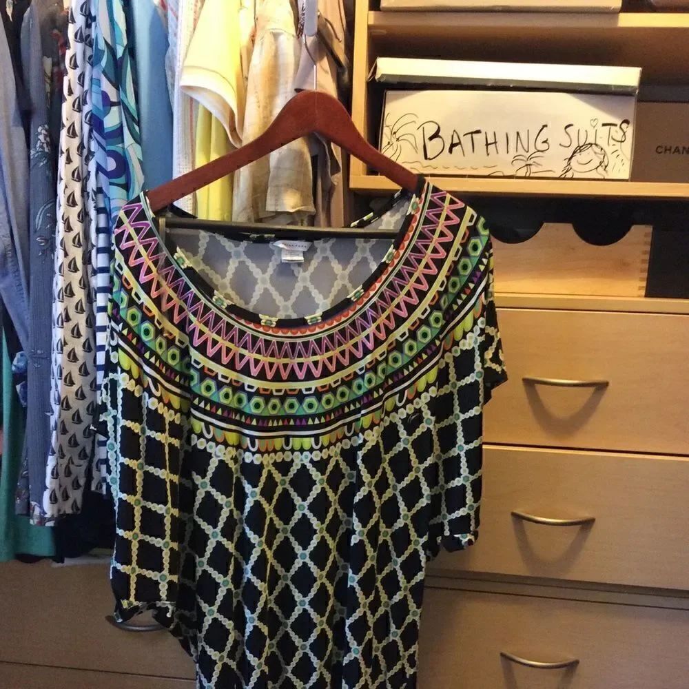 Trina Turk Kon Tiki swim coverup Dolman Sleeves L.